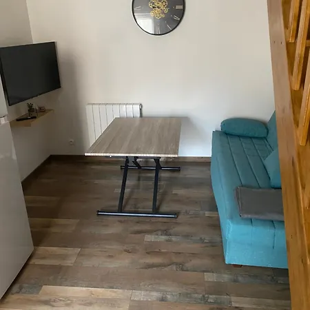 3 Appartements T1 Meuble Lussac 86320 Exterior photo