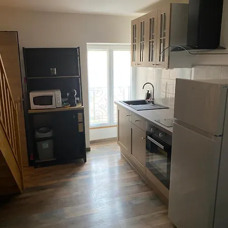 3 Appartements T1 Meuble Lussac 86320 Exterior photo