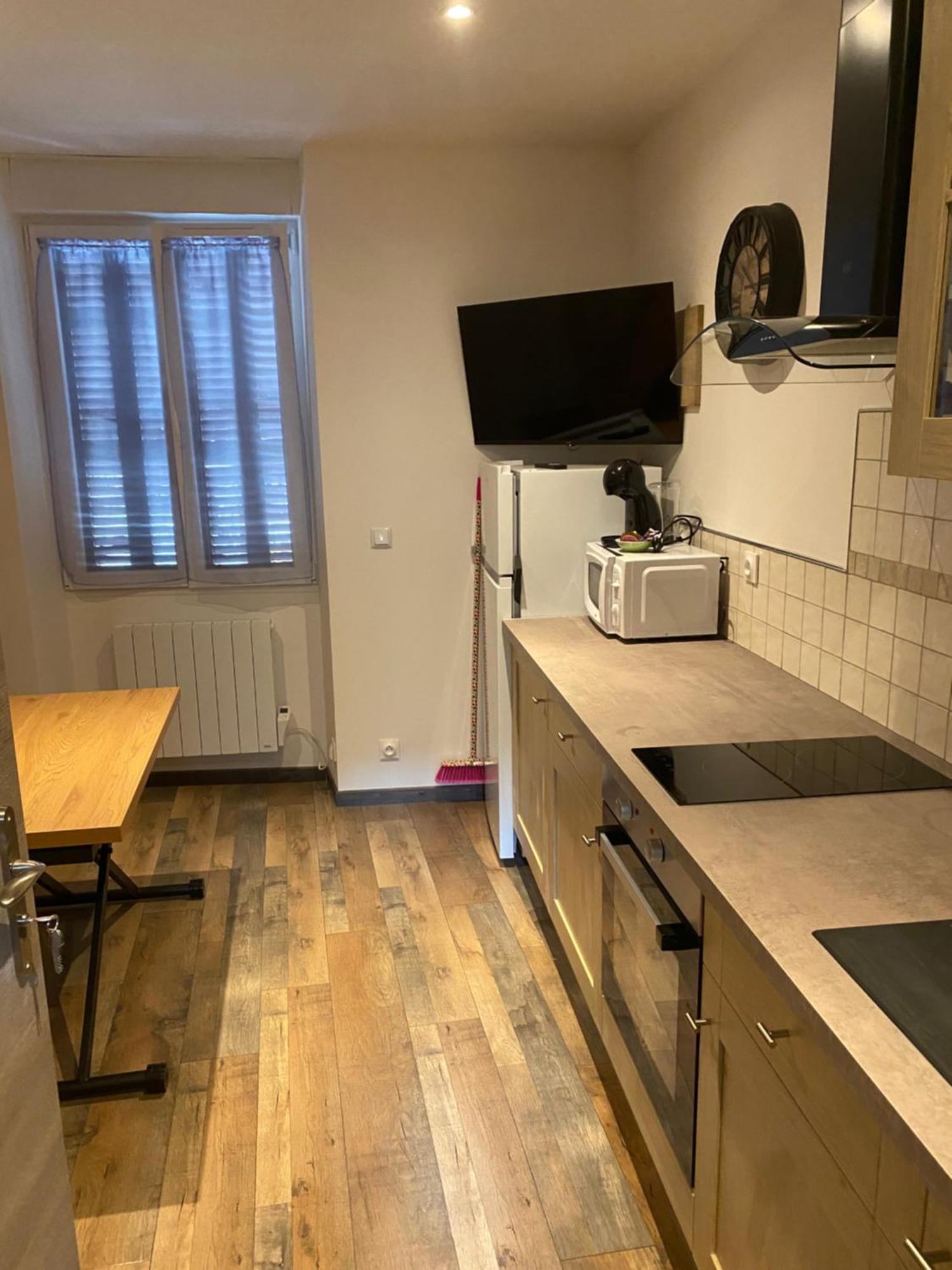 Apartment 3 T1 Meuble 86320